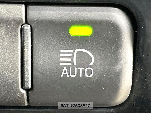 Toyota PRIUS 2018-12 7060268-6