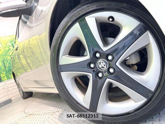Toyota PRIUS 2019-06 7060260-12