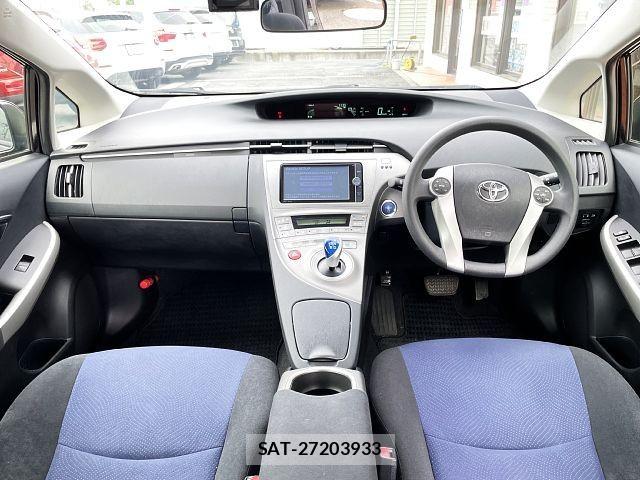 Toyota PRIUS 2014-01 7060274-1
