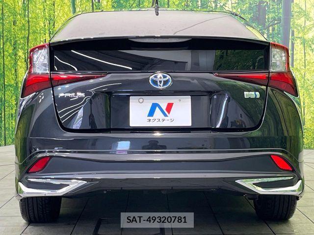 Toyota PRIUS 2022-03 7060248-14