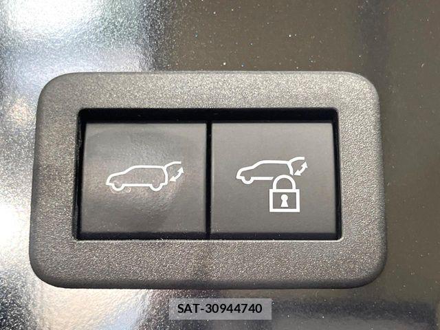 Toyota PRIUS 2023-08 7060239-7