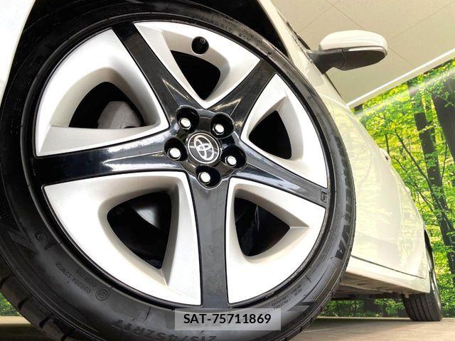 Toyota PRIUS 2016-05 7060258-11