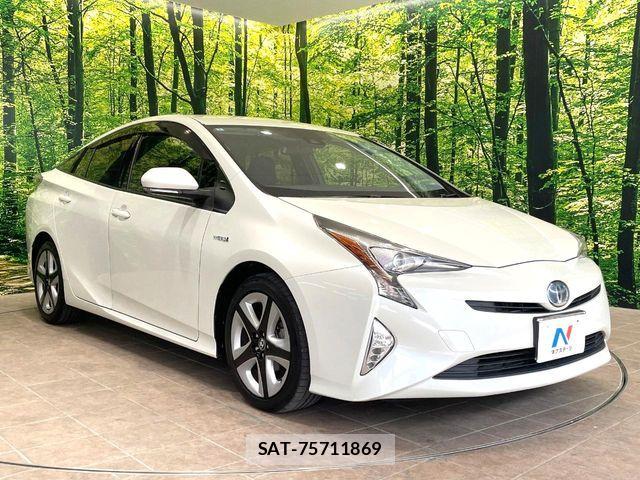 Toyota PRIUS 2016-05 7060258-15
