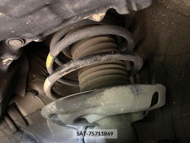 Toyota PRIUS 2016-05 7060258-19