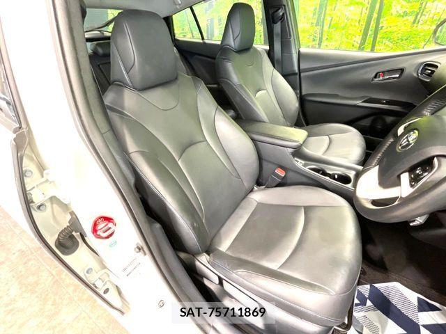 Toyota PRIUS 2016-05 7060258-7