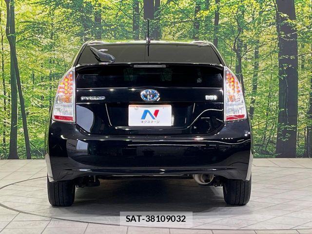 Toyota PRIUS 2010-06 7060278-14
