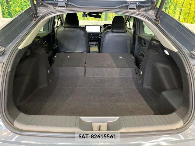 Toyota PRIUS 2023-05 7060243-9