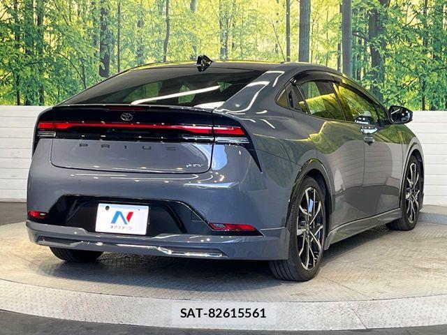 Toyota PRIUS 2023-05 7060243-16