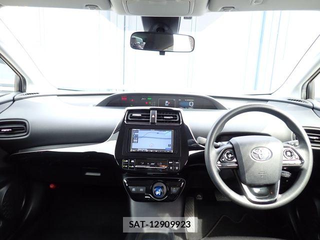 Toyota PRIUS 2023-03 7060251-1
