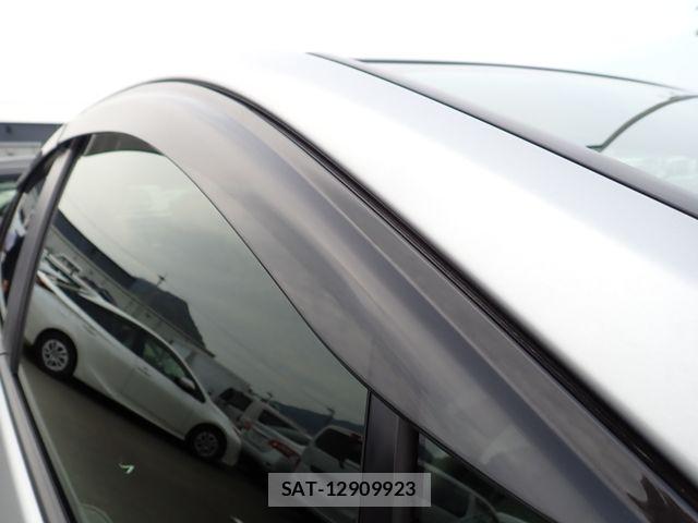 Toyota PRIUS 2023-03 7060251-24