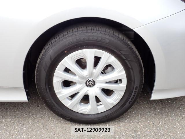 Toyota PRIUS 2023-03 7060251-26