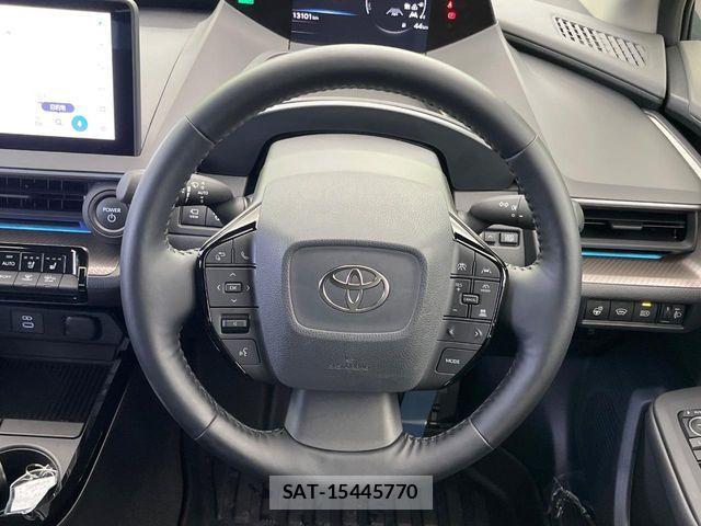 Toyota PRIUS 2024-11 7060241-11