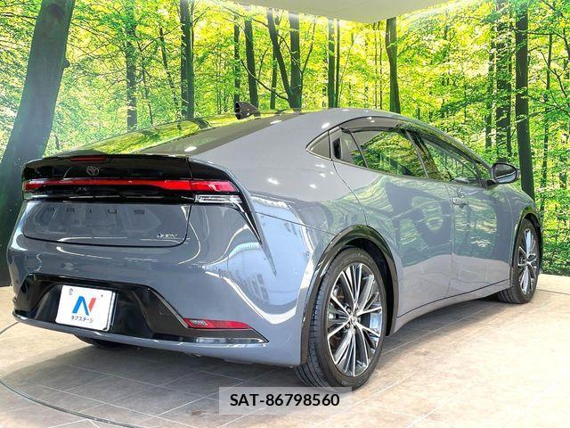 Toyota PRIUS 2023-05 7198710-16