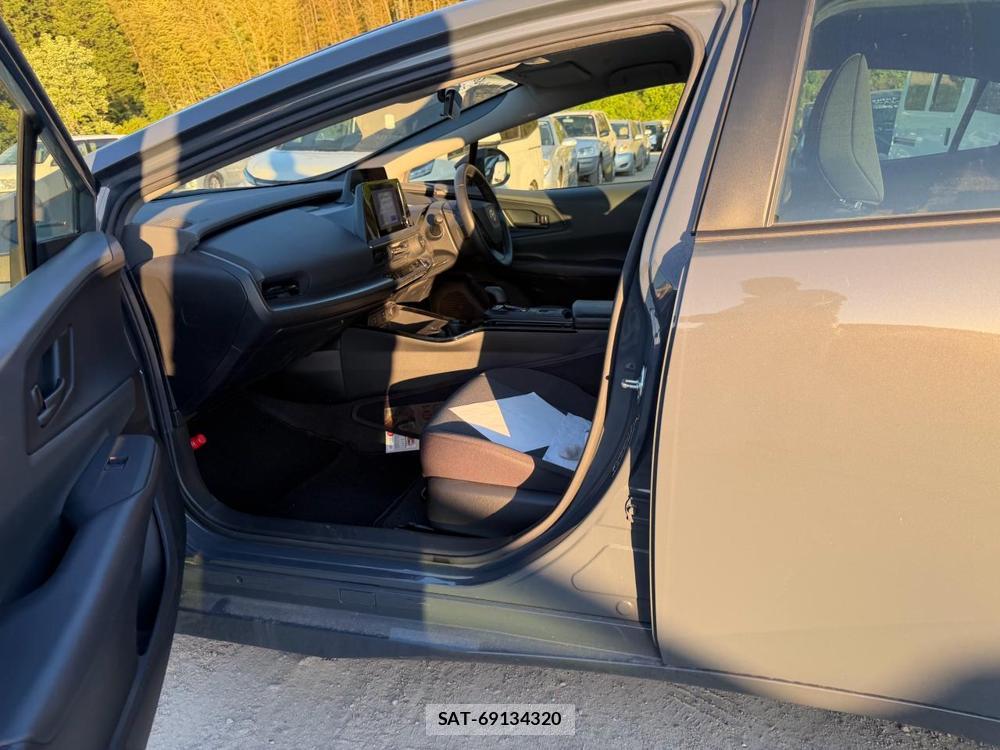 Toyota PRIUS 2023 6714477-10