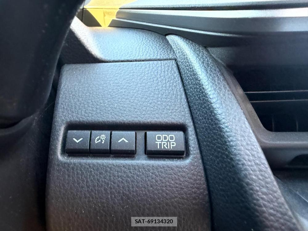 Toyota PRIUS 2023 6714477-17