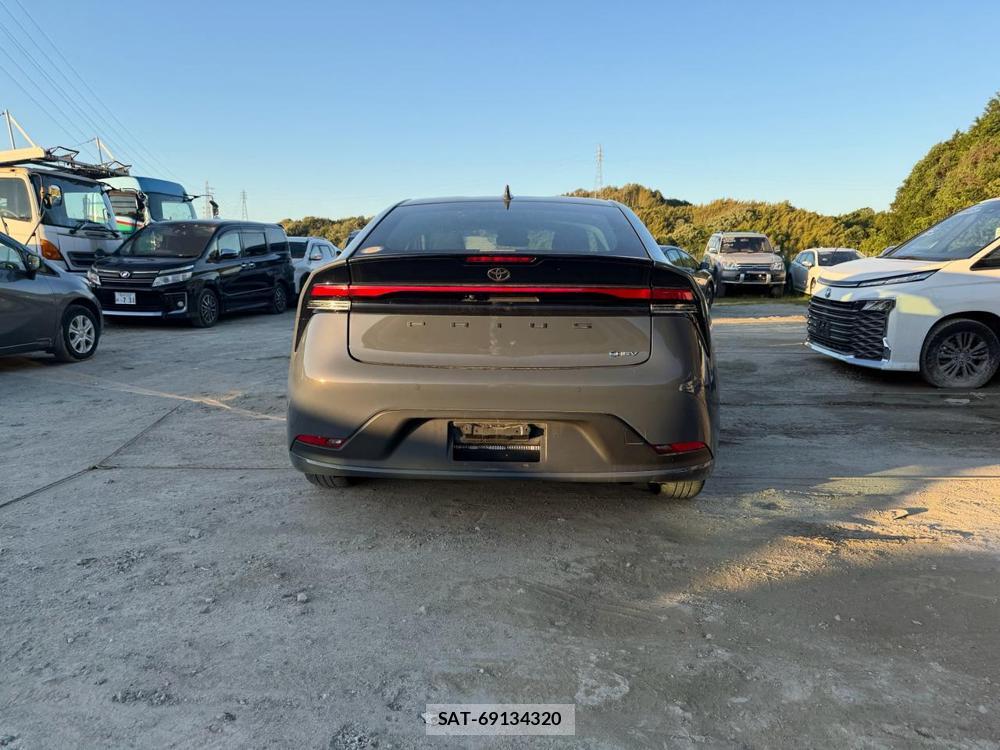 Toyota PRIUS 2023 6714477-3