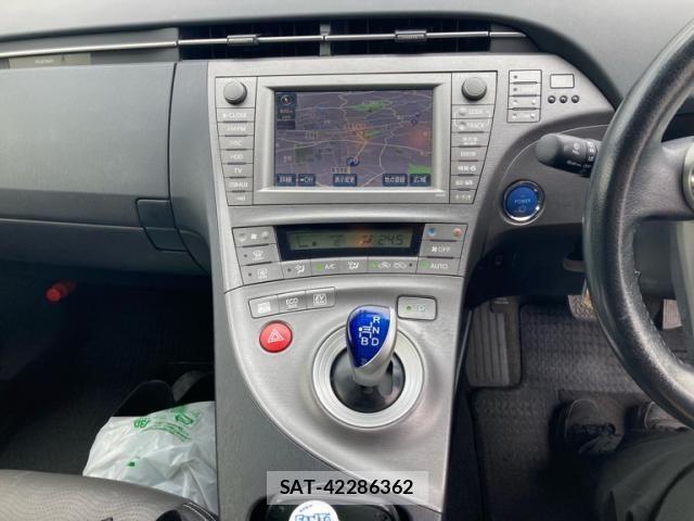 Toyota PRIUS 2012-11 7198712-17