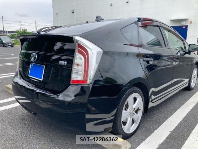 Toyota PRIUS 2012-11 7198712-2