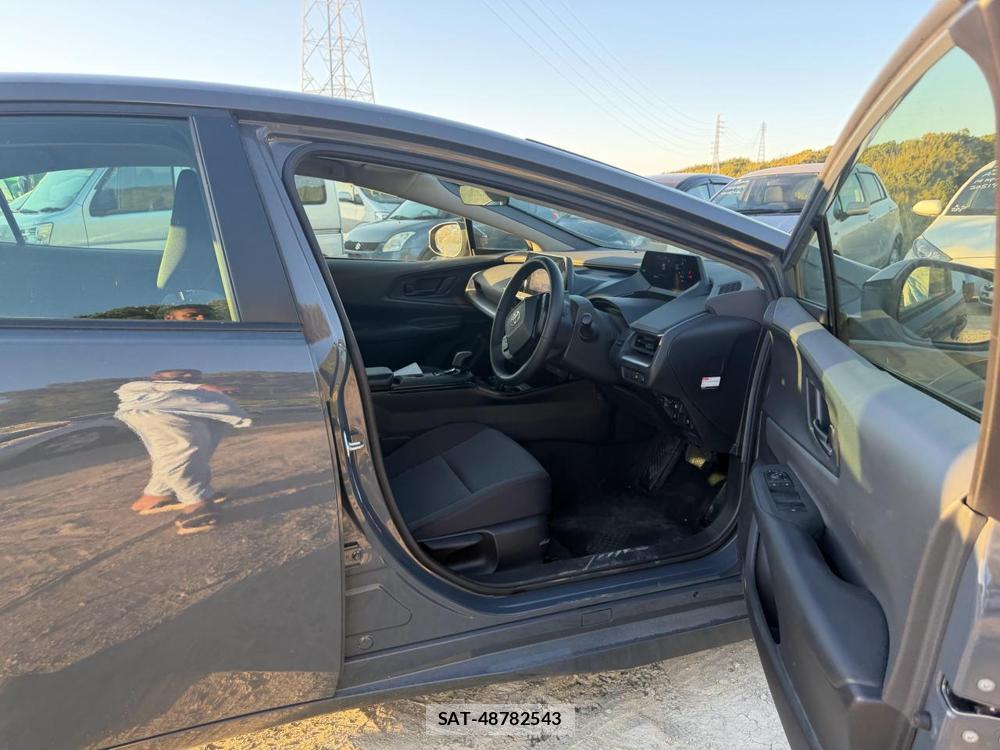 Toyota PRIUS 2023 6714476-8