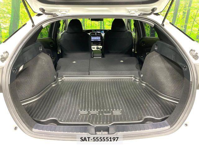 Toyota PRIUS 2017-04 7223718-11