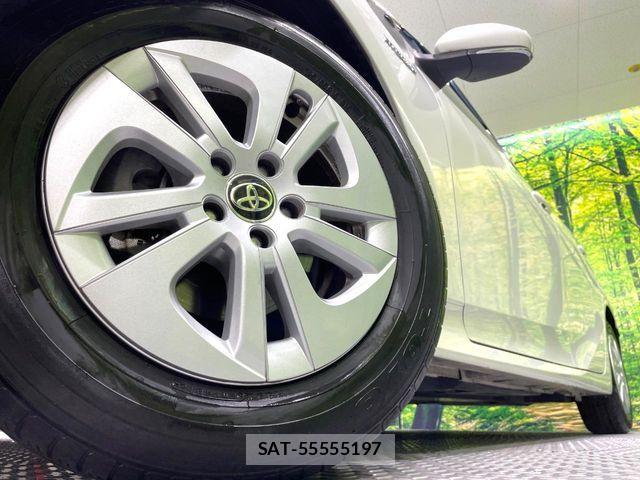 Toyota PRIUS 2017-04 7223718-14