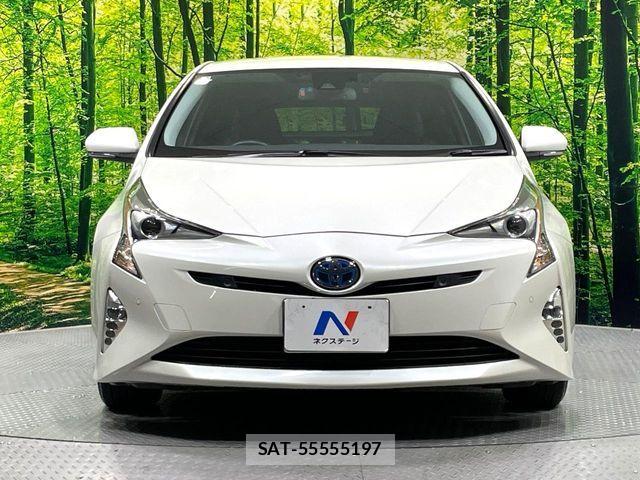Toyota PRIUS 2017-04 7223718-15