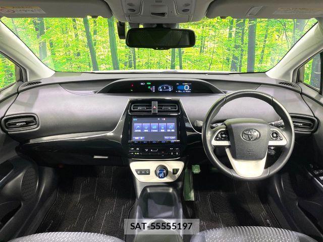 Toyota PRIUS 2017-04 7223718-1