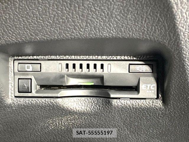 Toyota PRIUS 2017-04 7223718-5