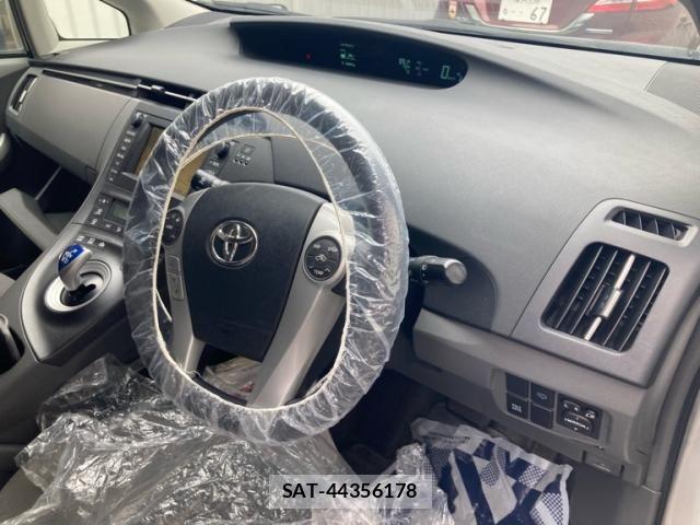 Toyota PRIUS 2010-09 7223631-16