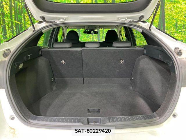 Toyota PRIUS 2022-04 7223793-10