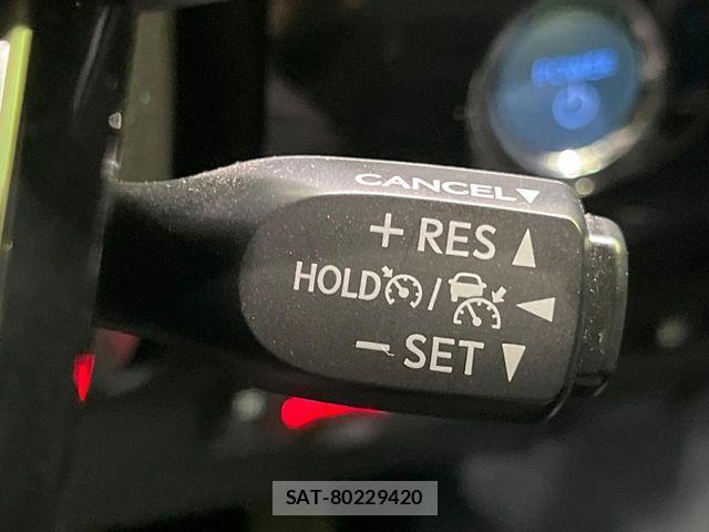 Toyota PRIUS 2022-04 7223793-5