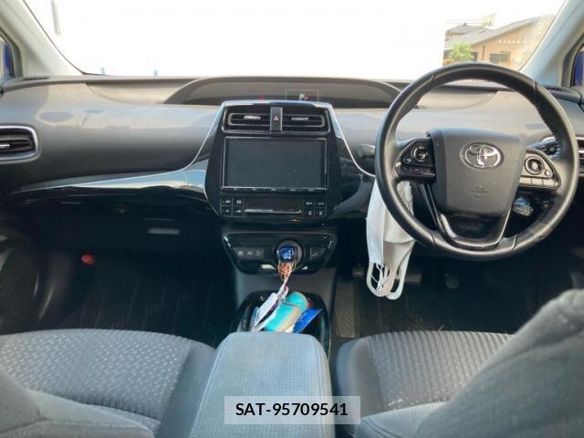 Toyota PRIUS 2018-04 7223749-9