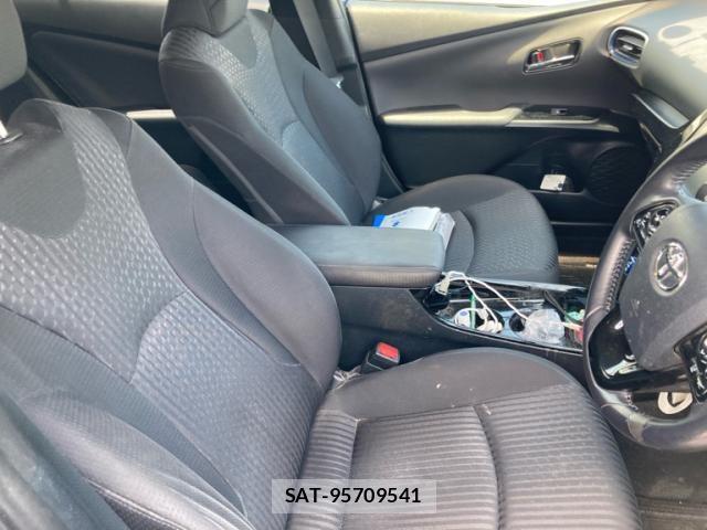 Toyota PRIUS 2018-04 7223749-13