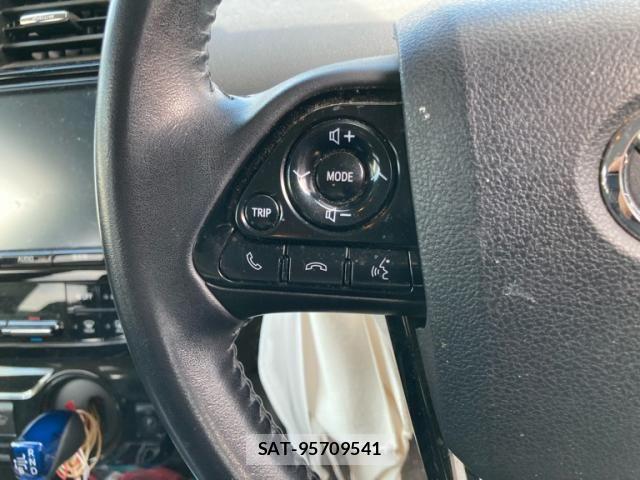 Toyota PRIUS 2018-04 7223749-17