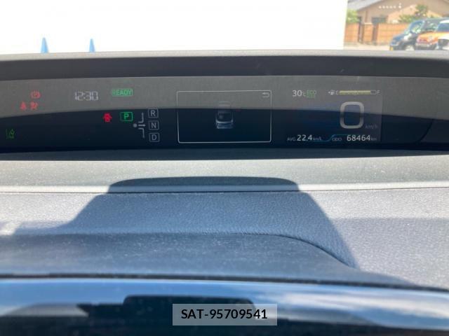 Toyota PRIUS 2018-04 7223749-18