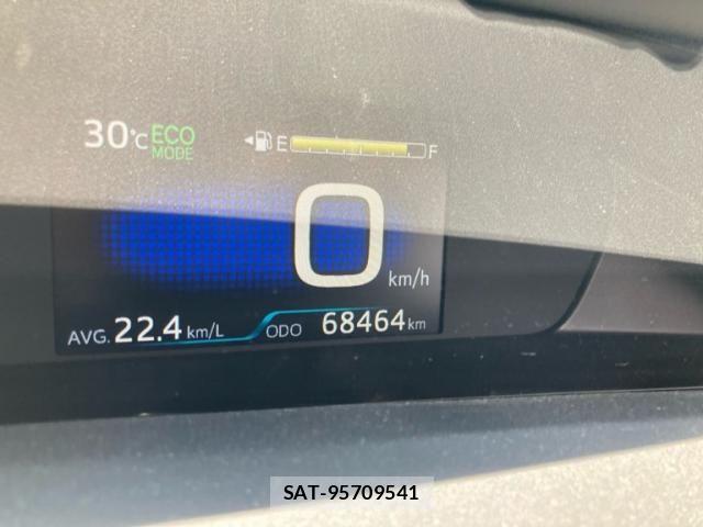 Toyota PRIUS 2018-04 7223749-19