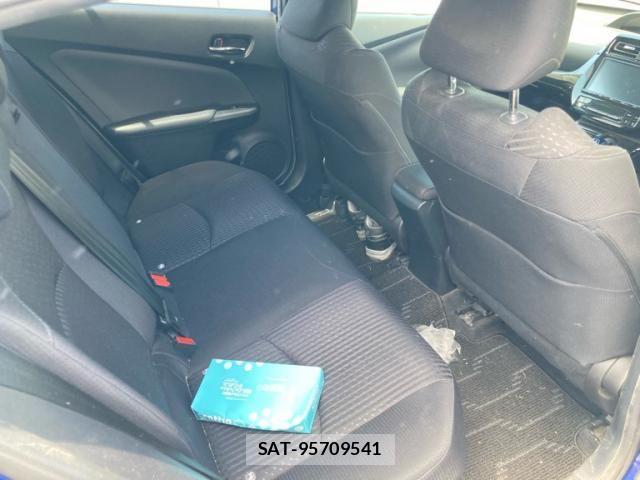 Toyota PRIUS 2018-04 7223749-8