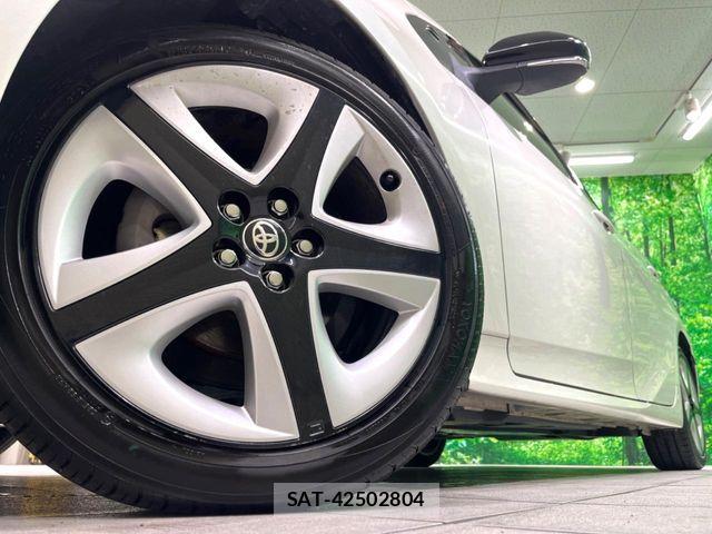 Toyota PRIUS 2018-02 7223741-14