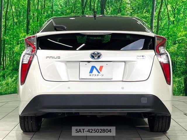 Toyota PRIUS 2018-02 7223741-16