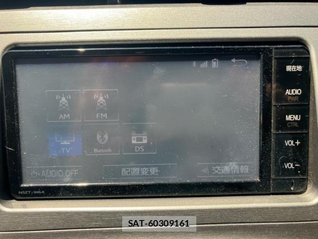 Toyota PRIUS 2015-09 7223684-15