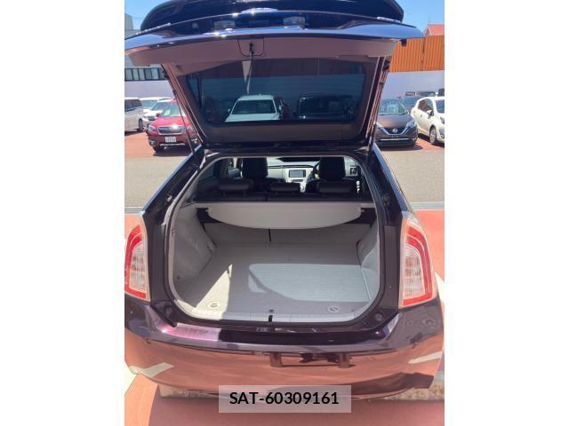 Toyota PRIUS 2015-09 7223684-8