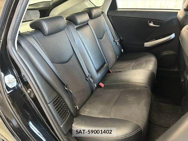 Toyota PRIUS 2014-11 7223681-9
