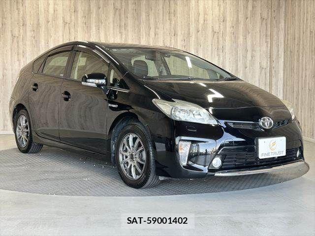 Toyota PRIUS 2014-11 7223681-16