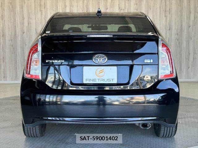 Toyota PRIUS 2014-11 7223681-18