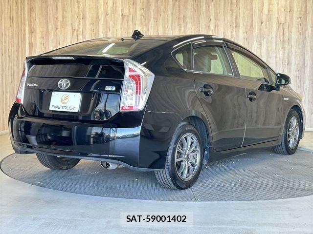 Toyota PRIUS 2014-11 7223681-19