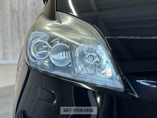 Toyota PRIUS 2014-11 7223681-23