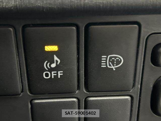 Toyota PRIUS 2014-11 7223681-7