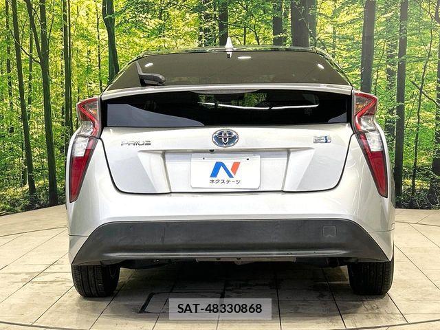 Toyota PRIUS 2016-06 7215773-14