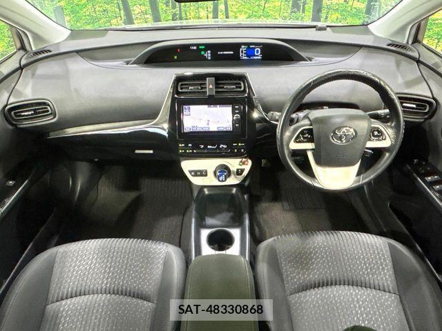 Toyota PRIUS 2016-06 7215773-1