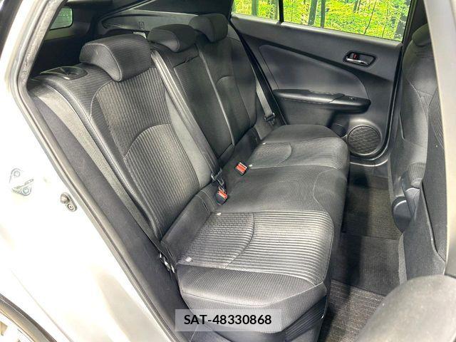 Toyota PRIUS 2016-06 7215773-8